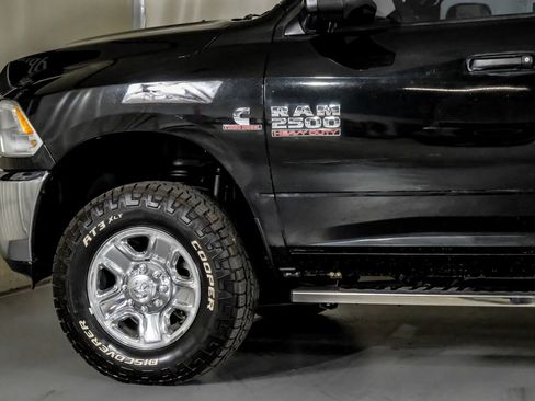 Used 2017 RAM 2500 Tradesman w/ Chrome Appearance Group image 12