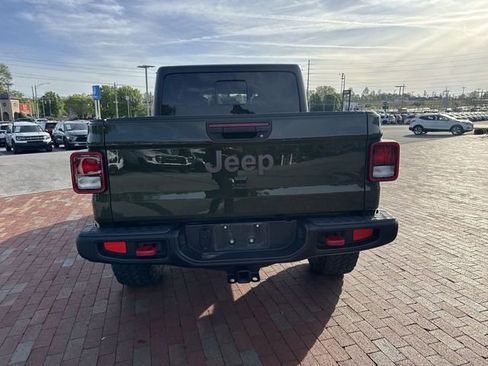 Used 2023 Jeep Gladiator Rubicon w/ Cold Weather Group image 13