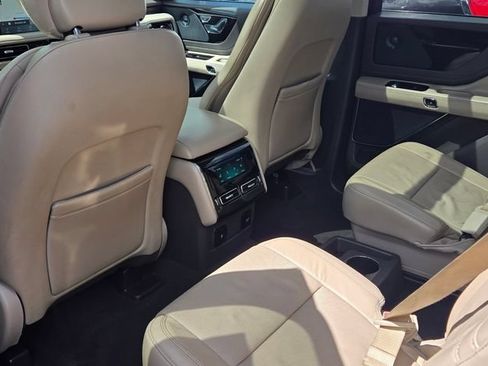 Used 2020 Lincoln Aviator Reserve w/ Equipment Group 201A AWD/4WD image 7