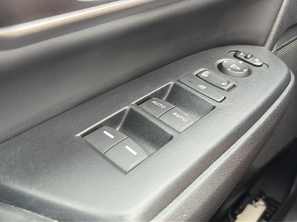 Used 2022 Honda CR-V Touring image 22