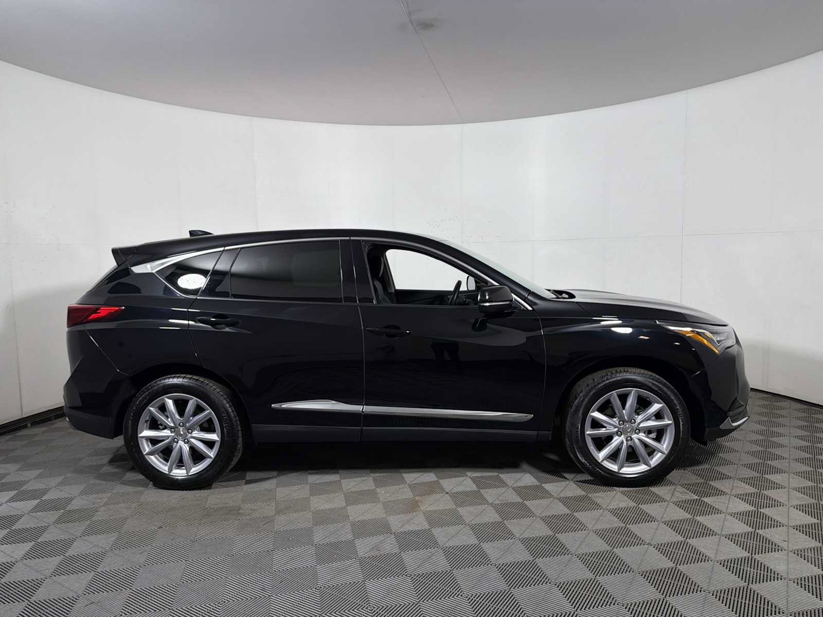 Used 2024 Acura RDX SH-AWD image 7