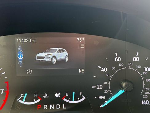 Used 2020 Ford Escape SE image 28