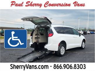 Used 2023 Chrysler Pacifica Touring-L FWD video 1