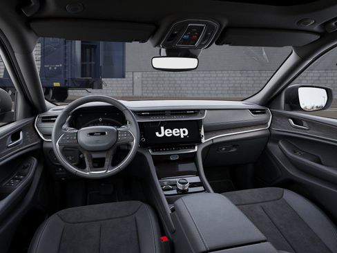 New 2026 Jeep Grand Cherokee Altitude image 14