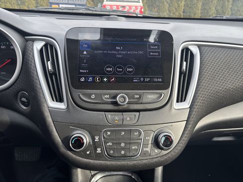 Used 2023 Chevrolet Malibu LT image 22