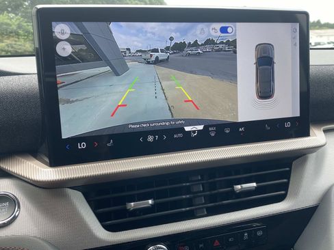 New 2026 Ford Explorer Active RWD image 18