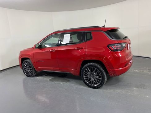 Used 2022 Jeep Compass Limited w/ (RED) Package image 4