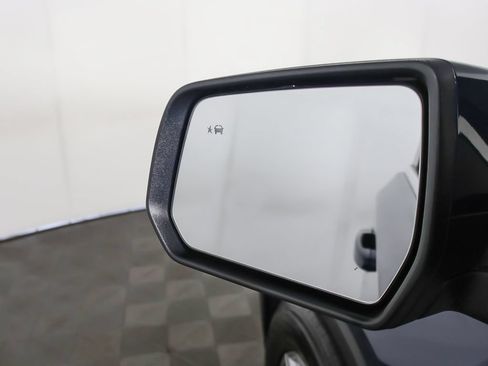 Used 2023 Chevrolet Traverse LT AWD/4WD image 35
