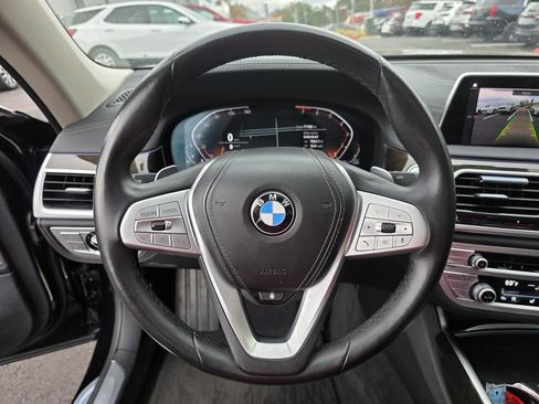 Used 2021 BMW 740i image 15