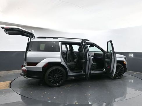 Used 2025 Hyundai Santa Fe Calligraphy w/ Tow & Go Package image 40