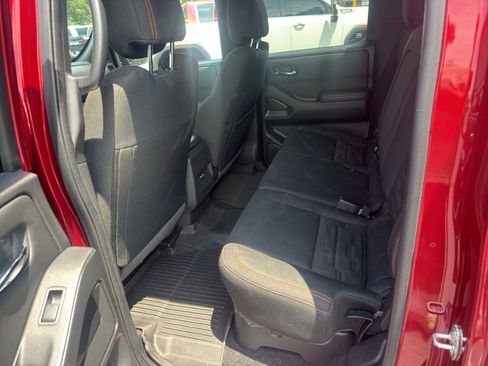Used 2023 Nissan Frontier PRO-4X w/ Technology Package AWD/4WD image 11