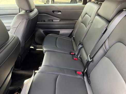 New 2026 Nissan Pathfinder SL FWD image 28