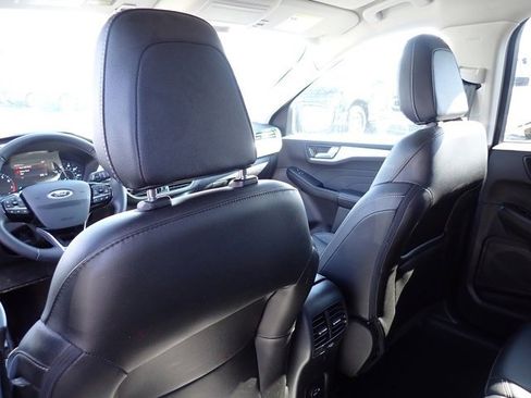 Certified 2022 Ford Escape SEL image 18