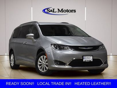 Used 2019 Chrysler Pacifica Touring-L w/ Advanced Safetytec Group