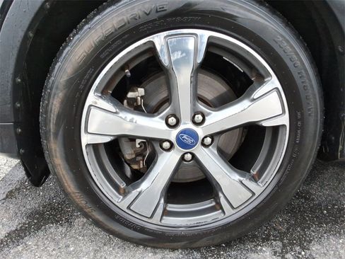 Used 2017 Ford Escape SE w/ SE Leather Comfort Package image 9