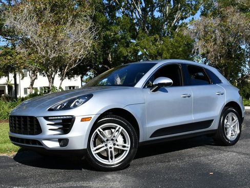 Used 2016 Porsche Macan S image 22