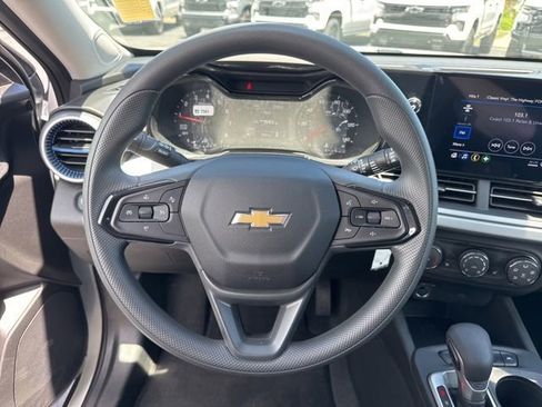 New 2026 Chevrolet Trax LS w/ LS Convenience Package FWD image 13