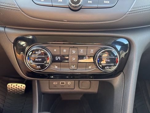 Used 2023 Buick Encore GX Select w/ Sport Touring Package AWD/4WD image 18