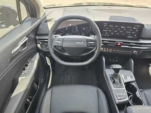 New 2026 Kia Sportage SX FWD image 6