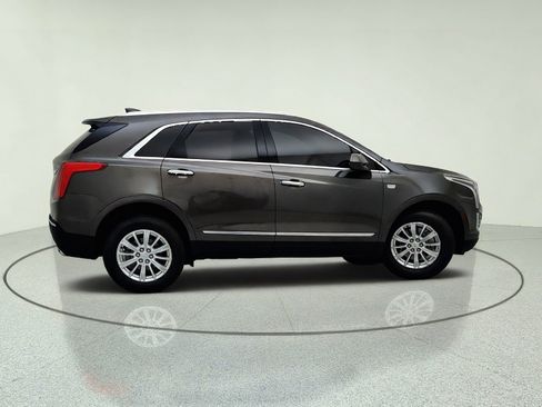 Used 2019 Cadillac XT5 FWD image 7