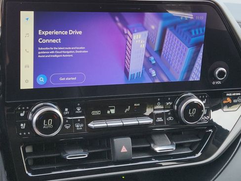 Used 2023 Toyota Highlander L image 24