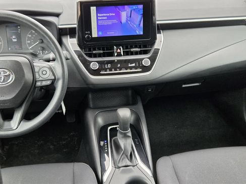 Used 2025 Toyota Corolla LE FWD image 16