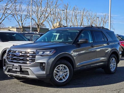New 2026 Ford Explorer Active w/ Active Comfort Package image 2