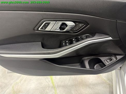 Used 2019 BMW 330i xDrive Sedan w/ Driving Assistance Package AWD/4WD image 25