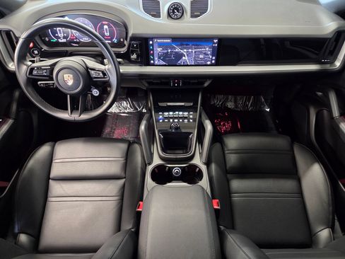 Certified 2024 Porsche Cayenne Coupe AWD/4WD image 13