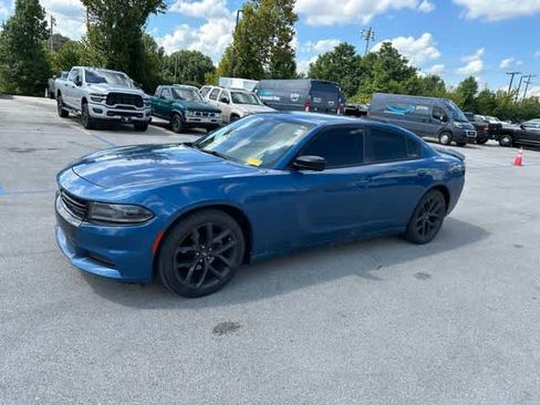 Used 2021 Dodge Charger SXT w/ Blacktop Package RWD image 12