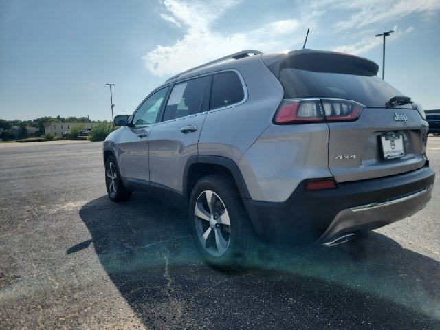 Used 2019 Jeep Cherokee Limited AWD/4WD image 4