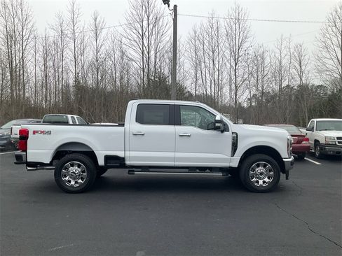 New 2026 Ford F250 Lariat w/ Chrome Package image 4