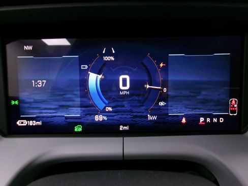 New 2027 Chevrolet Bolt RS w/ Technology Package FWD image 8