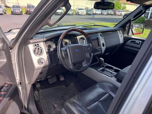 Used 2010 Ford Expedition EL Limited AWD/4WD image 15