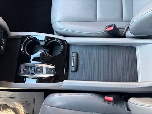 Used 2021 Honda Pilot Touring image 39