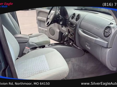 Used 2005 Jeep Liberty Sport AWD/4WD image 12