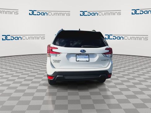 Used 2024 Subaru Forester Premium AWD/4WD image 7