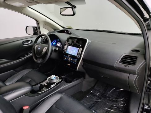 Used 2015 Nissan Leaf SL w/ Premium Package image 35