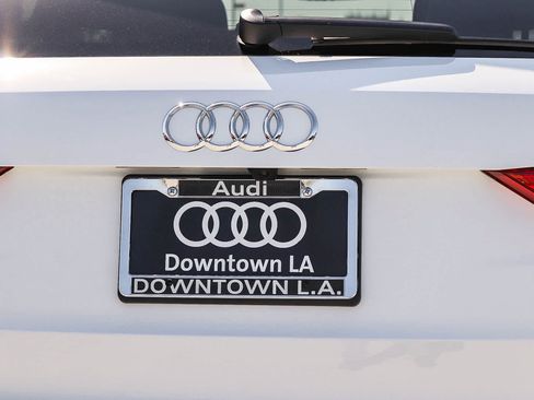 Used 2025 Audi Q3 2.0T Premium w/ Convenience Plus Package AWD/4WD image 11