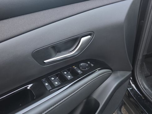 Used 2025 Hyundai Santa Cruz SEL image 17