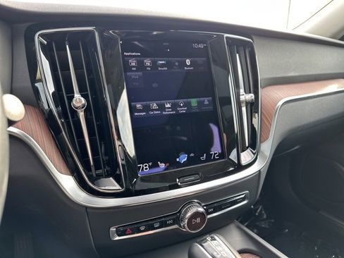 Used 2021 Volvo S60 T5 Momentum image 22