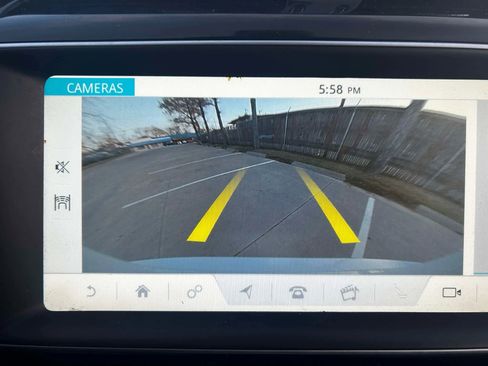 Used 2017 Jaguar XE First Edition image 18