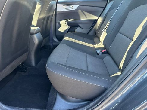 Used 2017 Hyundai Santa Fe Limited image 21