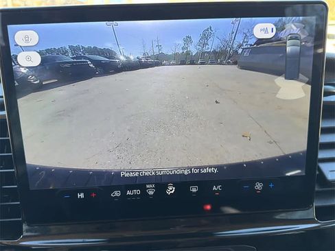 Used 2023 Ford Transit 350 XLT image 26