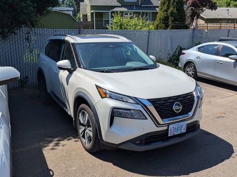 Used 2021 Nissan Rogue SL AWD/4WD image 8