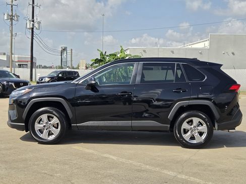Used 2025 Toyota RAV4 XLE FWD image 6