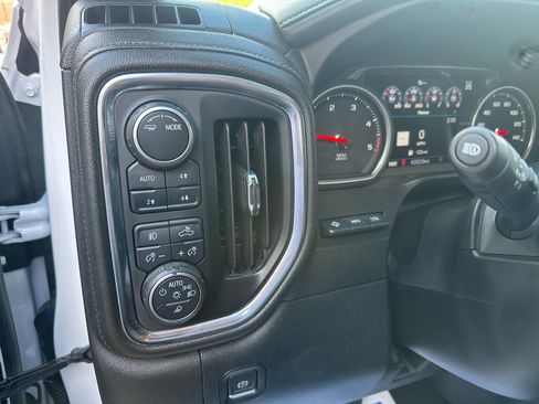 Used 2023 Chevrolet Silverado 2500 High Country w/ Z71 Off-Road Package image 21