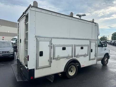 Used 2019 Ford E-350 and Econoline 350 Super Duty w/ Power Windows & Locks Group RWD image 23