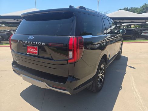 Used 2025 Ford Expedition Platinum AWD/4WD image 6