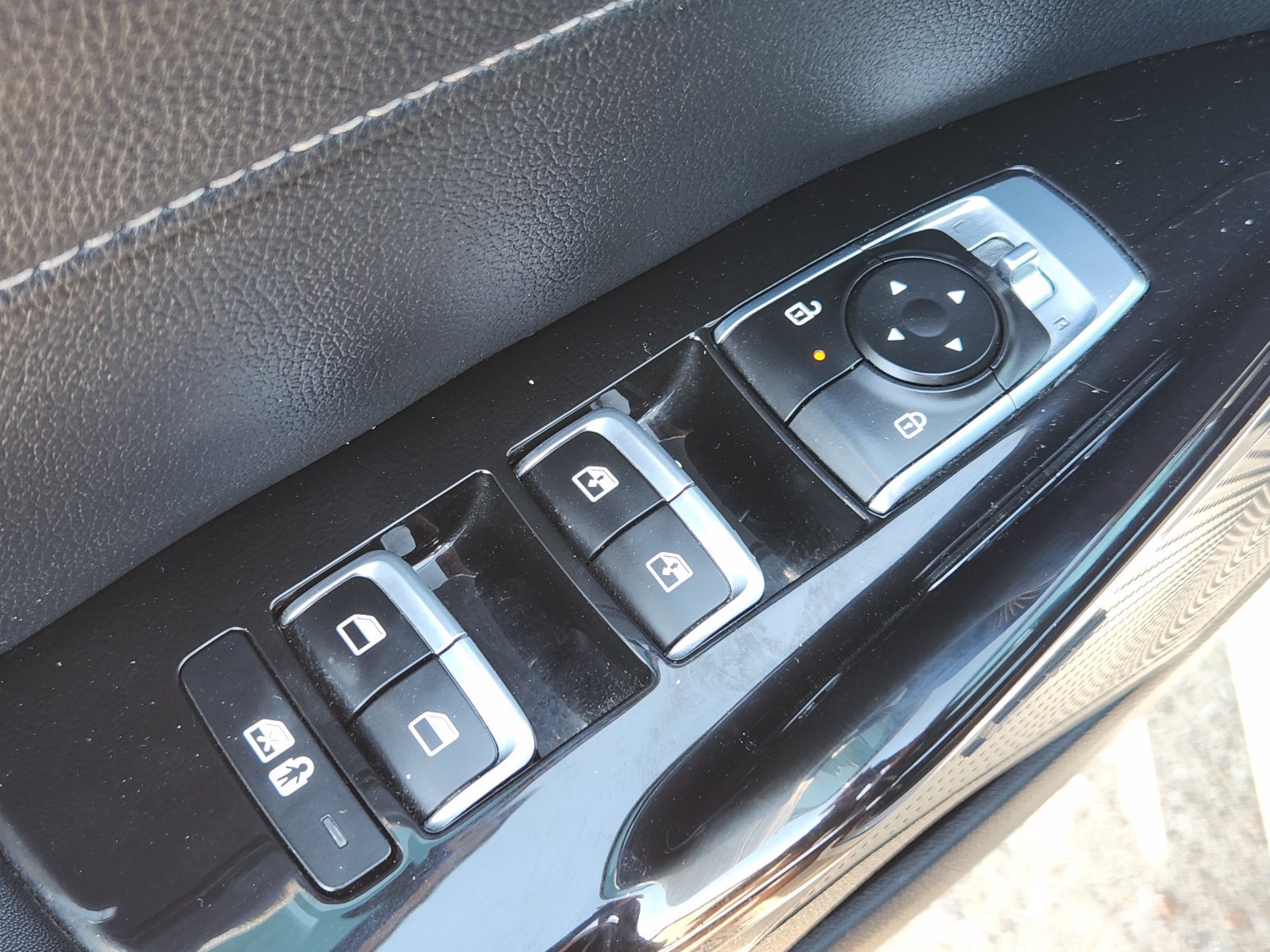 Used 2025 Kia K5 GT-Line w/ GT-Line Premium Package FWD image 32